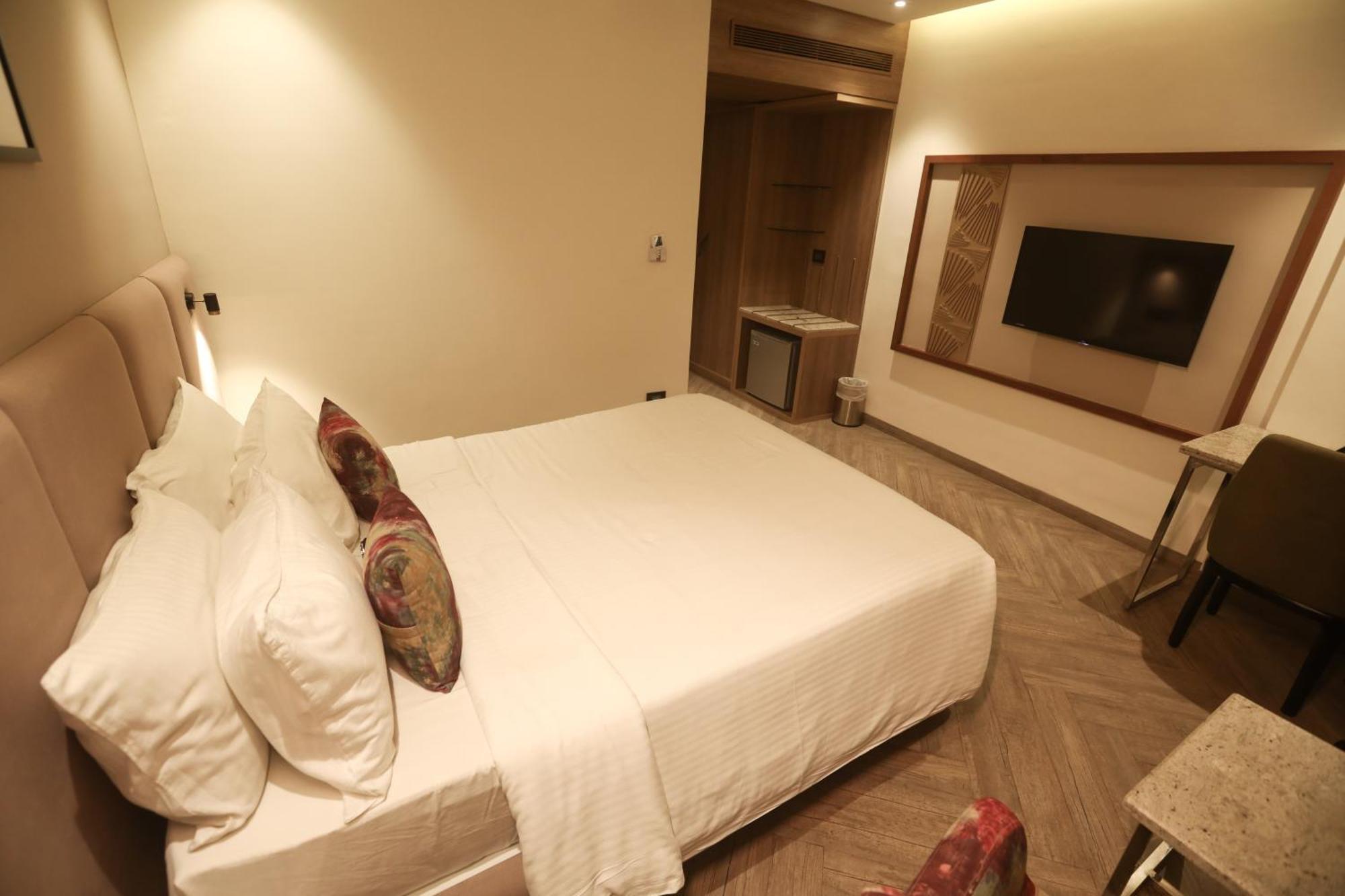 Mango Hill Central Chennai Exterior photo