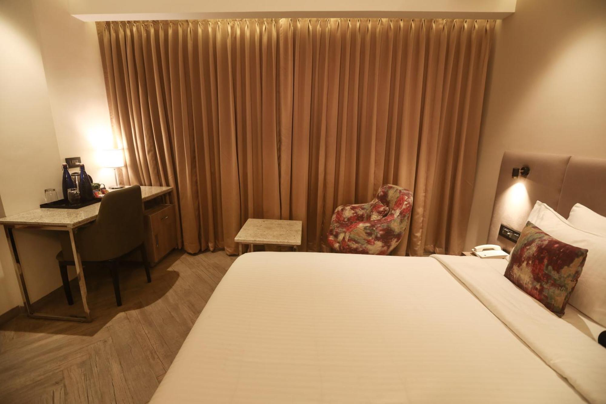 Mango Hill Central Chennai Exterior photo