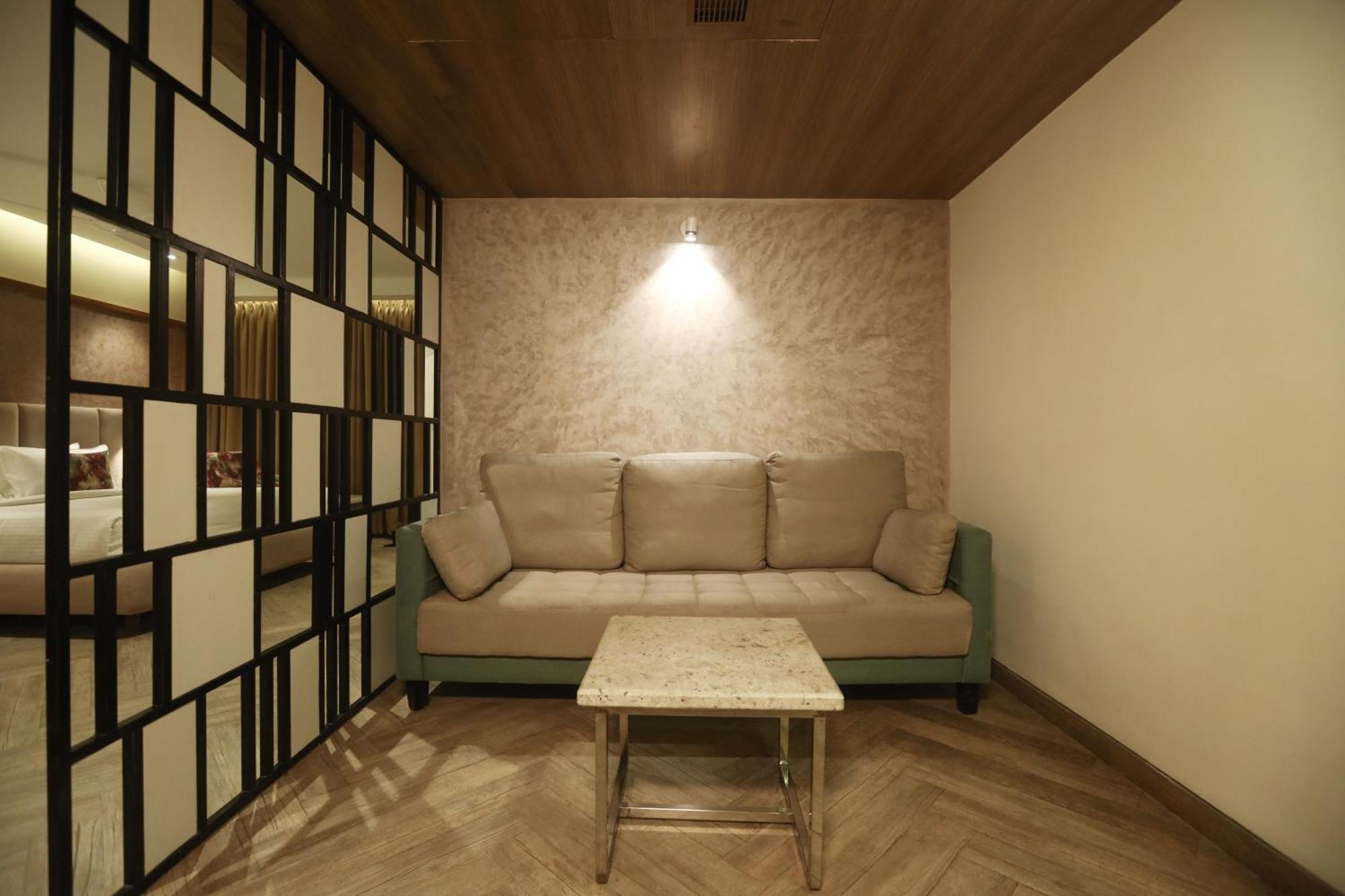 Mango Hill Central Chennai Exterior photo