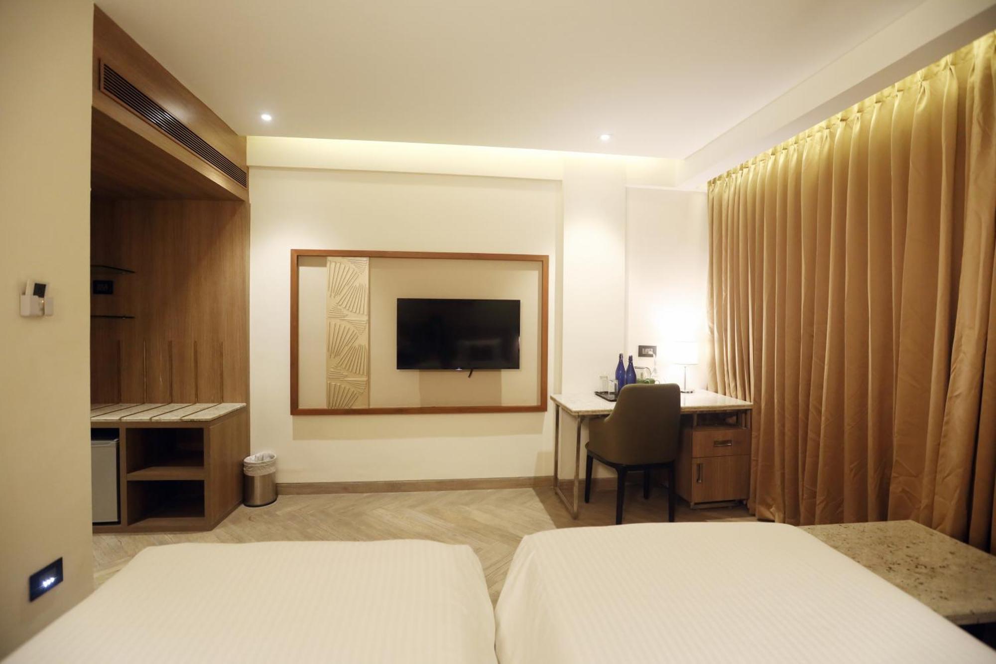 Mango Hill Central Chennai Exterior photo